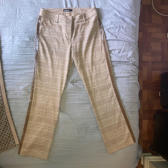 Trousers - Picture 12 of 12